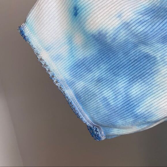 Custom blue tie dye on vintage weatherland short sleeve top - Picture 8 of 10